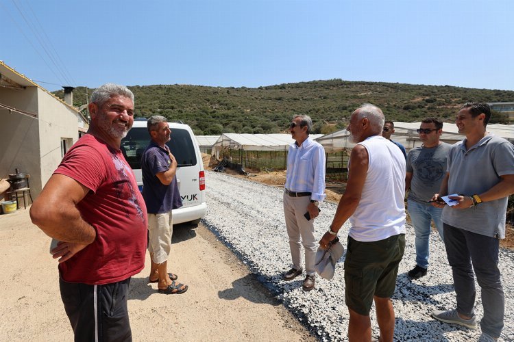 İzmir Urla Belediyesi’nden asfalt ve parke atağı