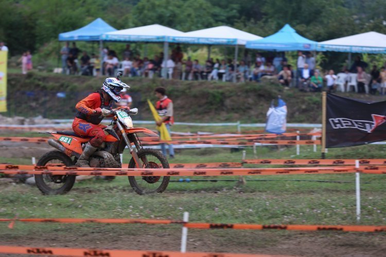 Kocaeli’de ‘Süper Enduro’ nefesleri kesti