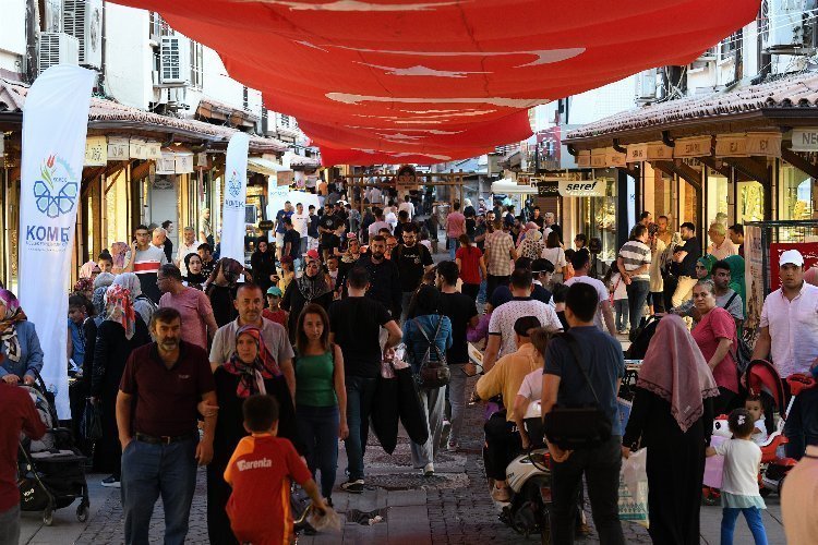 “Tarihi Bedesten Alışveriş Günleri” on binlerce konuğu ağırladı