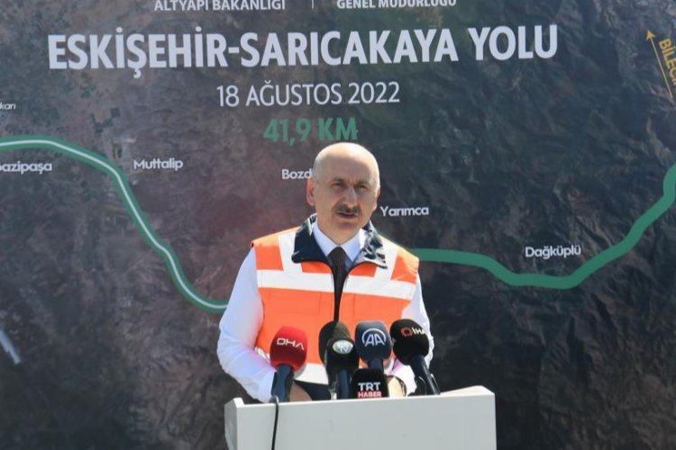 Bakan Karaismailoğlu’ndan Eskişehir-Sarıcakaya yoluna inceleme