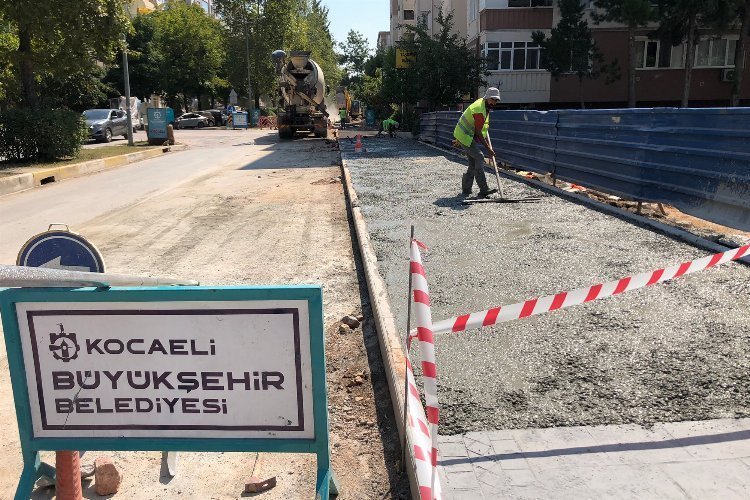 Kocaeli’de Atatürk Bulvarı yenileniyor