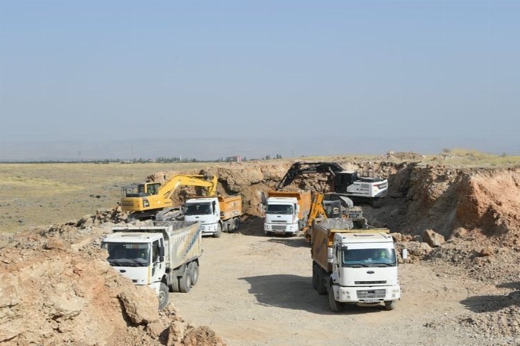 Malatya’da Altay Kışlası’na güvenlik duvarı