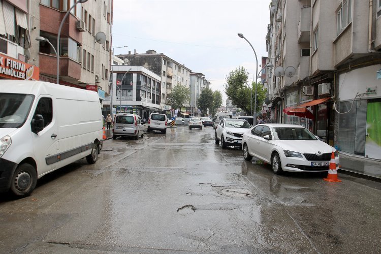 Sakarya’da Çeşme Meydanı Caddesi asfalta kavuşacak