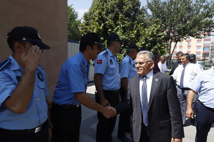 Memduh Büyükkılıç’tan Zabıta’ya kutlama iletisi