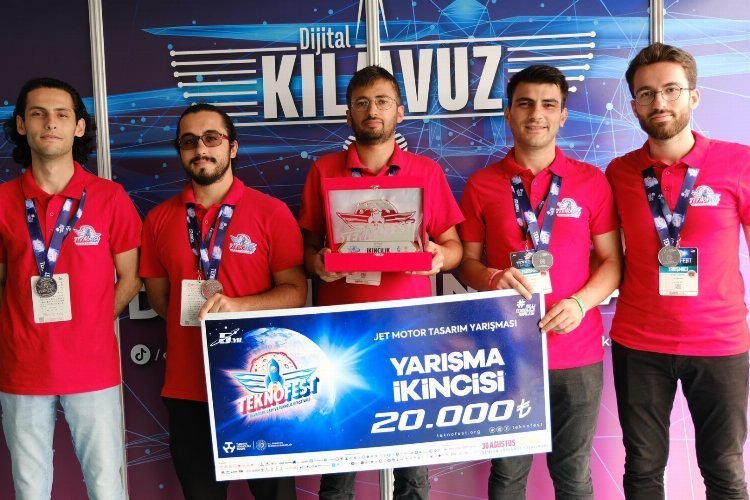 Kocaeli’nin E-Gençlik kadrolarından Teknofest’e imza