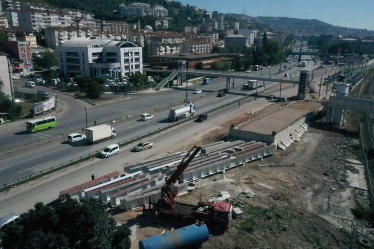 Kuruçeşme Tramvay Hattı’nda çelik kirişler montaja hazırlanıyor