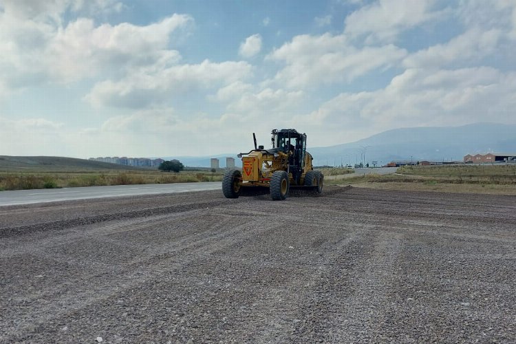 Kütahya’da ham yol serim çalışmaları sürüyor