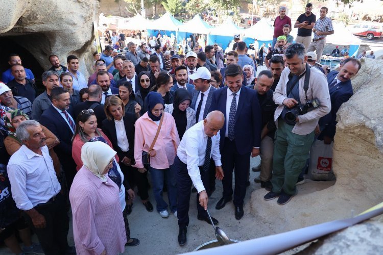 Mehmet Savran Ürgüt Bağ Bozumu Şenliği’nde