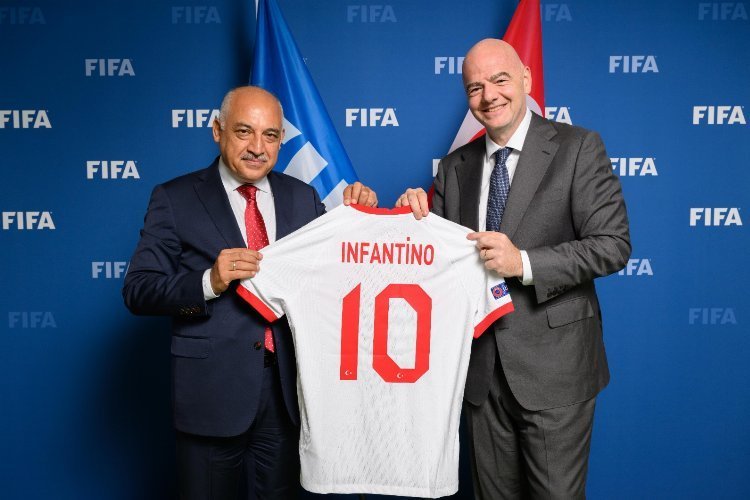 TFF Lideri Mehmet Büyükekşi FIFA Lideri Gianni Infantino ile buluştu