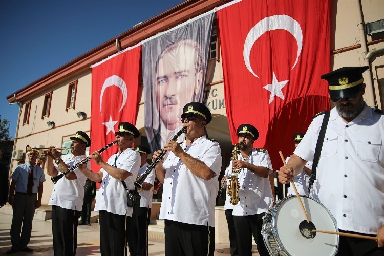 İzmir Bergama’da kurtuluş coşkusu