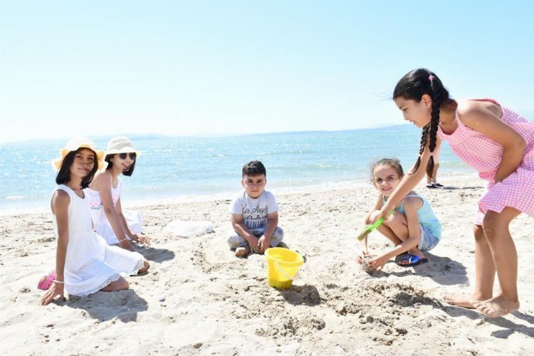 İzmir’de Lider Gümrükçü, Çiğlileri denizle buluşturdu