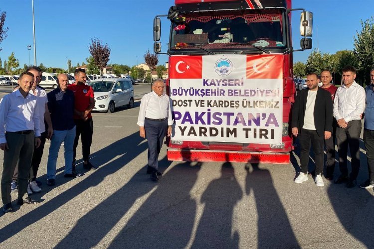 Kayseri’den Pakistan’a yardım tırı