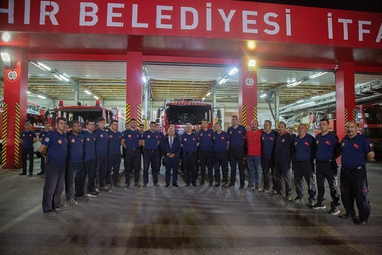 Kayserili itfaiyecilere Büyükkılıç’tan övgü