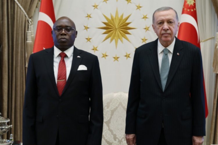 Kenya Büyükelçisi’nden Cumhurbaşkanı Erdoğan’a inanç mektubu