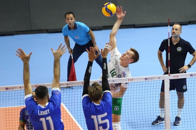 TSYD Voleybol Turnuvası’nda heyecan sürüyor